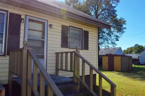 802 S 5th St, Easley, SC 29642 photo 6