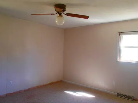 225 Lester Ashley Rd, Honea Path, SC 29654 photo 8