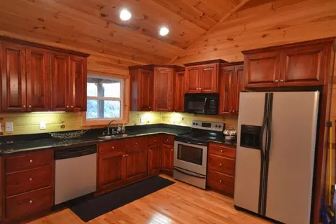 41 Ridgemore Ct, Toccoa, GA 30577 photo 2