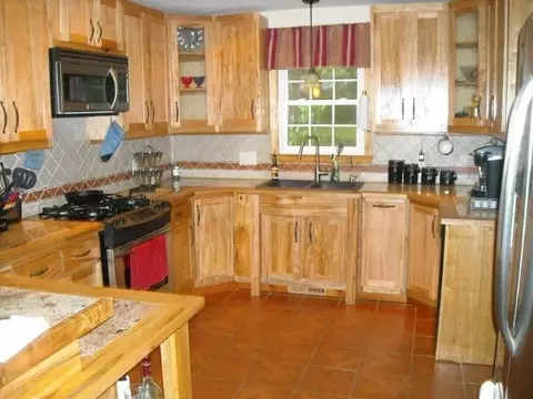 305 Warrington Dr, Easley, SC 29642 photo 2