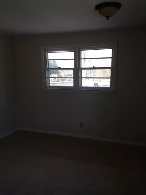 1 Shaw Dr, Williamston, SC 29697 photo 9