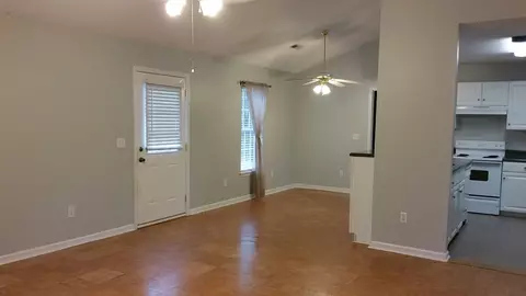 104 Periwinkle Ct, Pendleton, SC 29670 photo 2