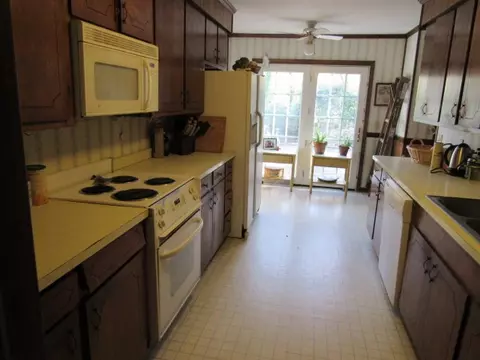 102 Valley View Ct, Clemson, SC 29631 photo 10