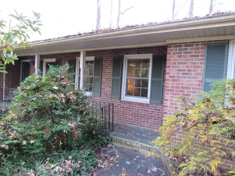 102 Valley View Ct, Clemson, SC 29631 photo 2