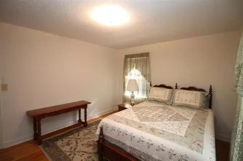 303 Shadow Ln, Seneca, SC 29678 photo 3