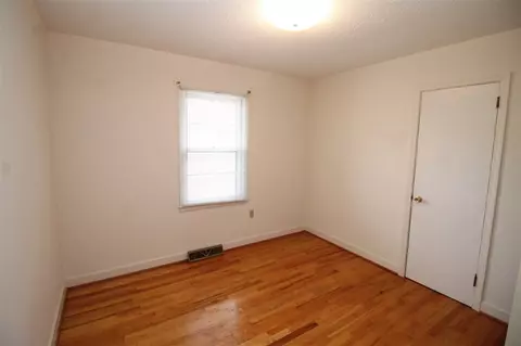 303 Shadow Ln, Seneca, SC 29678 photo 5