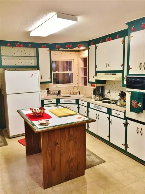 908 Trotter Rd, Pickens, SC 29671 photo 8