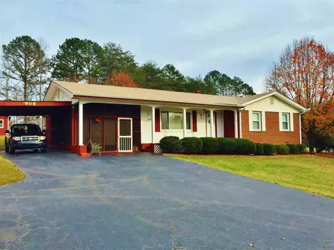 908 Trotter Rd, Pickens, SC 29671 photo 4