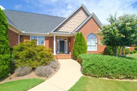 111 Brighton Cir, Easley, SC 29642 photo 2