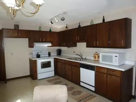 210 Buckingham Rd, Easley, SC 29640 photo 6