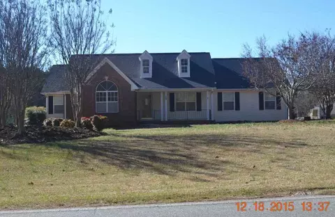 207 Playground Rd, Walhalla, SC 29691 photo 2