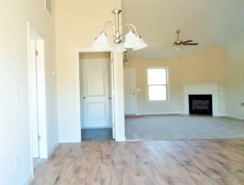 624 Sandstone, Seneca, SC 29678 photo 3