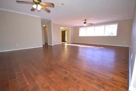 100 Dorr Cir, Easley, SC 29640 photo 4