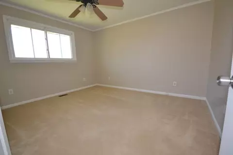 100 Dorr Cir, Easley, SC 29640 photo 15