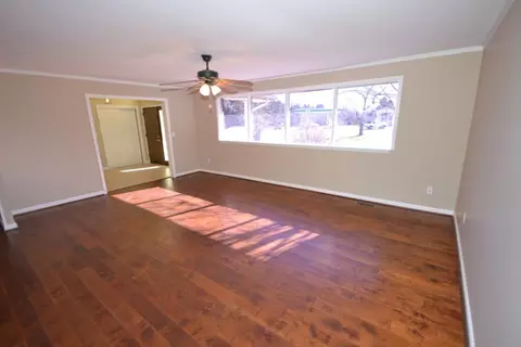 100 Dorr Cir, Easley, SC 29640 photo 3