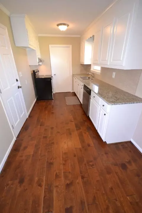 100 Dorr Cir, Easley, SC 29640 photo 5