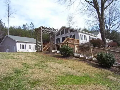 868 E Preston Mcdaniel Rd, Pickens, SC 29671 photo 2