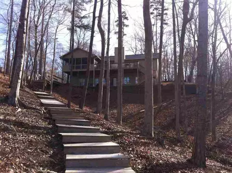 910 Point Rd, Westminster, SC 29693 photo 5