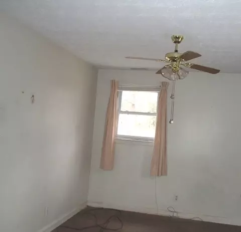 265 Hasting Cir, Easley, SC 29640 photo 4