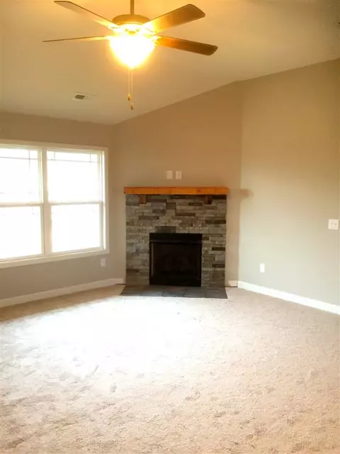 112 Hallmark Cir, Easley, SC 29640 photo 3