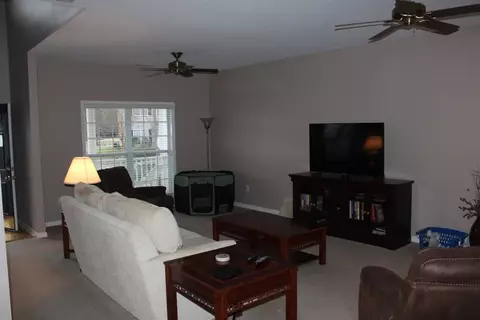 111 Rolling Oak Dr, Easley, SC 29642 photo 2