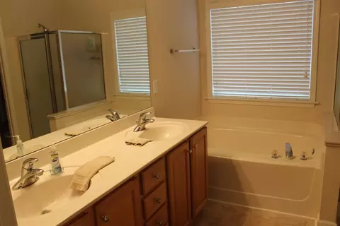 111 Rolling Oak Dr, Easley, SC 29642 photo 8