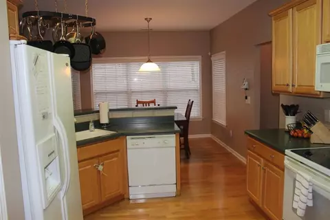 111 Rolling Oak Dr, Easley, SC 29642 photo 12