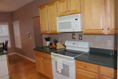 111 Rolling Oak Dr, Easley, SC 29642 photo 11