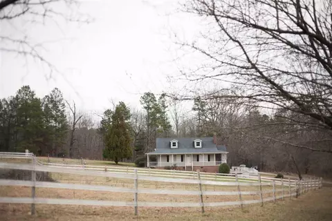1115 Fitzroy Dr, Pendleton, SC 29670 photo 2