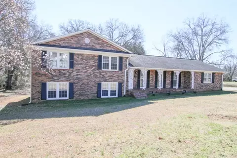207 W Greer, Honea Path, SC 29654 photo 1