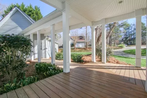 134 Richland Dr, Easley, SC 29642 photo 3