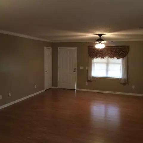 525 S Alexander Rd, Seneca, SC 29678 photo 3