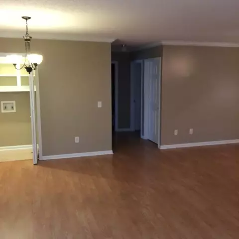 525 S Alexander Rd, Seneca, SC 29678 photo 6