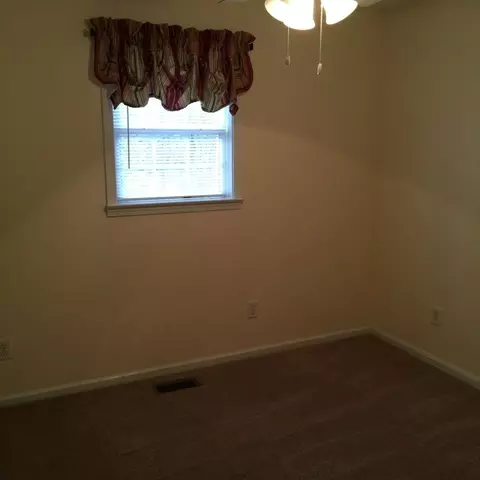 525 S Alexander Rd, Seneca, SC 29678 photo 9