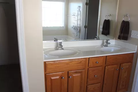 114 Rolling Oak Dr, Easley, SC 29642 photo 10