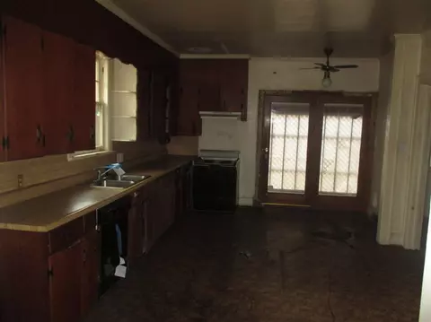 306 Cherokee Rd, Pelzer, SC 29669 photo 9