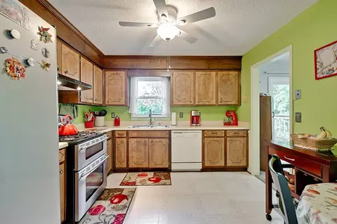 190 E Bear Swamp Rd, Walhalla, SC 29691 photo 3