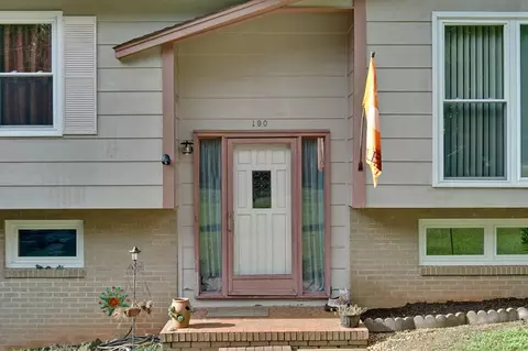 190 E Bear Swamp Rd, Walhalla, SC 29691 photo 2