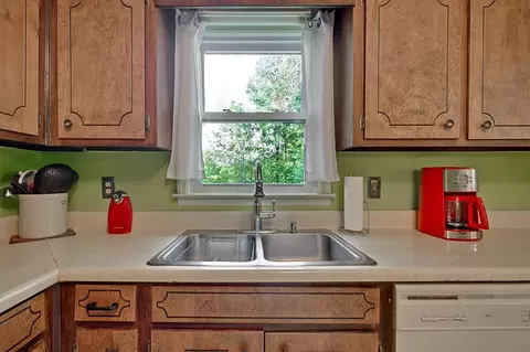 190 E Bear Swamp Rd, Walhalla, SC 29691 photo 6