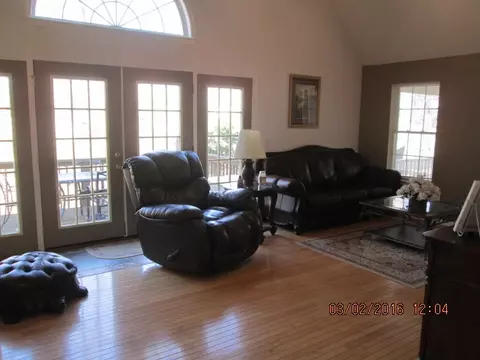 111 Montpelier Dr, Pendleton, SC 29670 photo 5