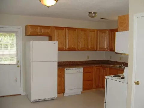 415 Wellford, Pendleton, SC 29670 photo 4