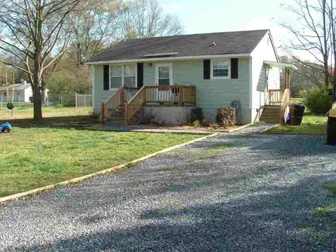 415 Wellford, Pendleton, SC 29670 photo 5