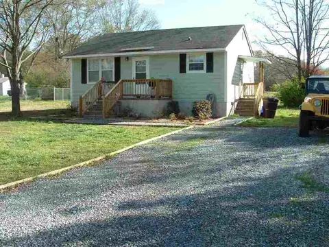 415 Wellford, Pendleton, SC 29670 photo 1