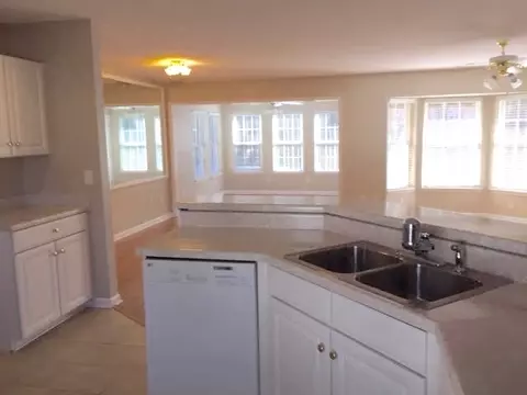 175 Grand Oak Cir, Pendleton, SC 29670 photo 2