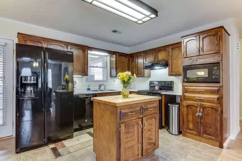 209 Yorktown Ct, Easley, SC 29642 photo 10