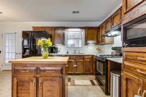 209 Yorktown Ct, Easley, SC 29642 photo 11