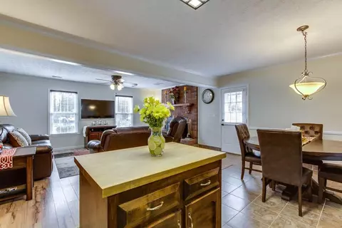 209 Yorktown Ct, Easley, SC 29642 photo 12
