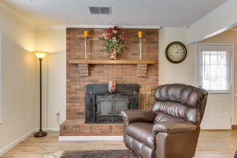 209 Yorktown Ct, Easley, SC 29642 photo 5