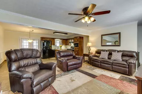209 Yorktown Ct, Easley, SC 29642 photo 6