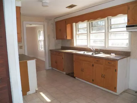 809 W Main St, Walhalla, SC 29691 photo 9